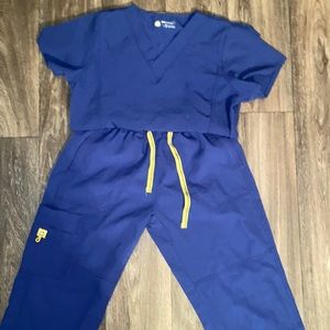 Wonder wink dark navy scrubs bottom and top